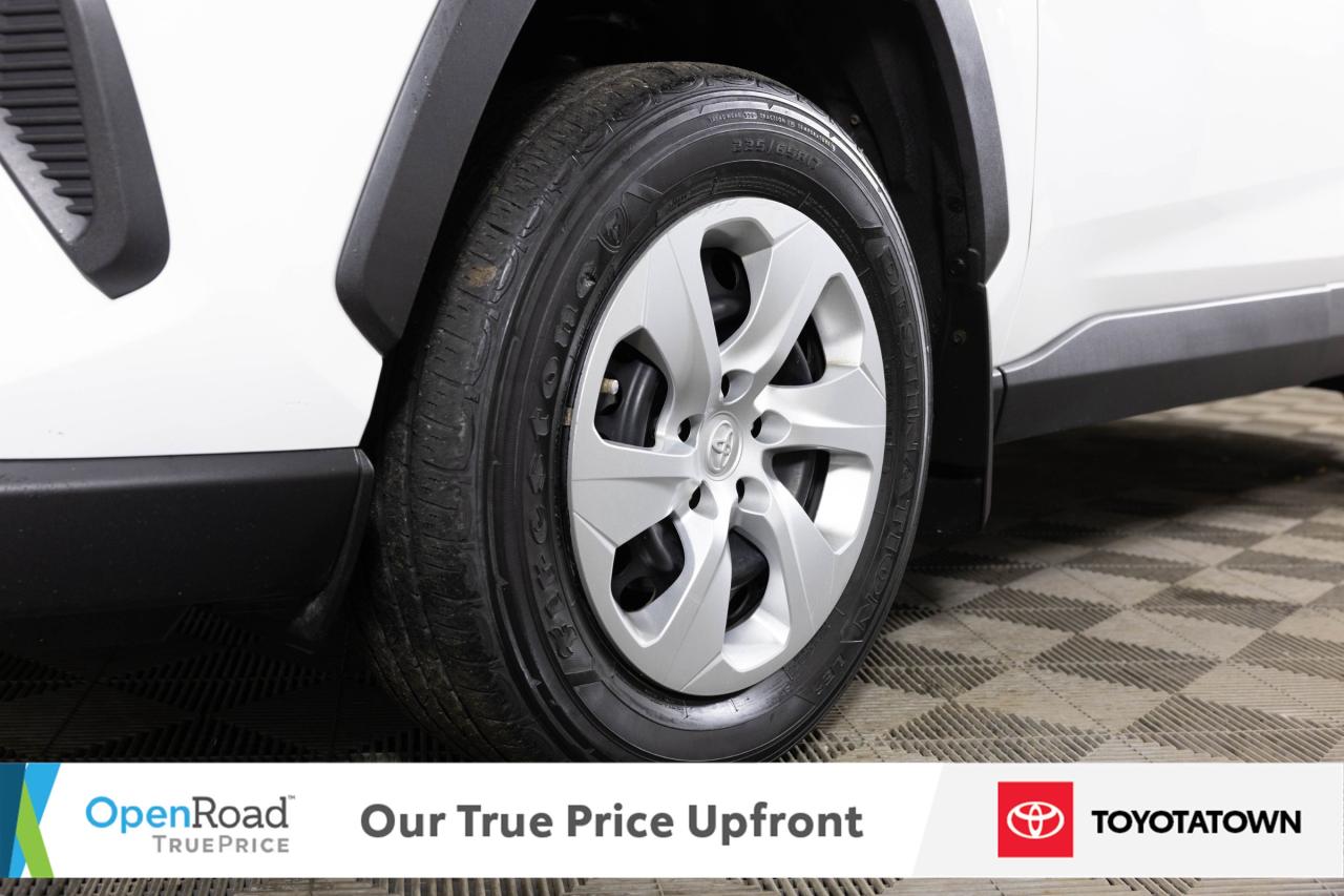 2020 Toyota RAV4 LE! ACCIDENT FREE! ELIGIBLE FOR OPEN ROAD LEASING! Photo