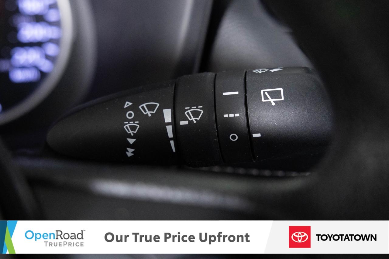 2020 Toyota RAV4 LE! ACCIDENT FREE! ELIGIBLE FOR OPEN ROAD LEASING! Photo