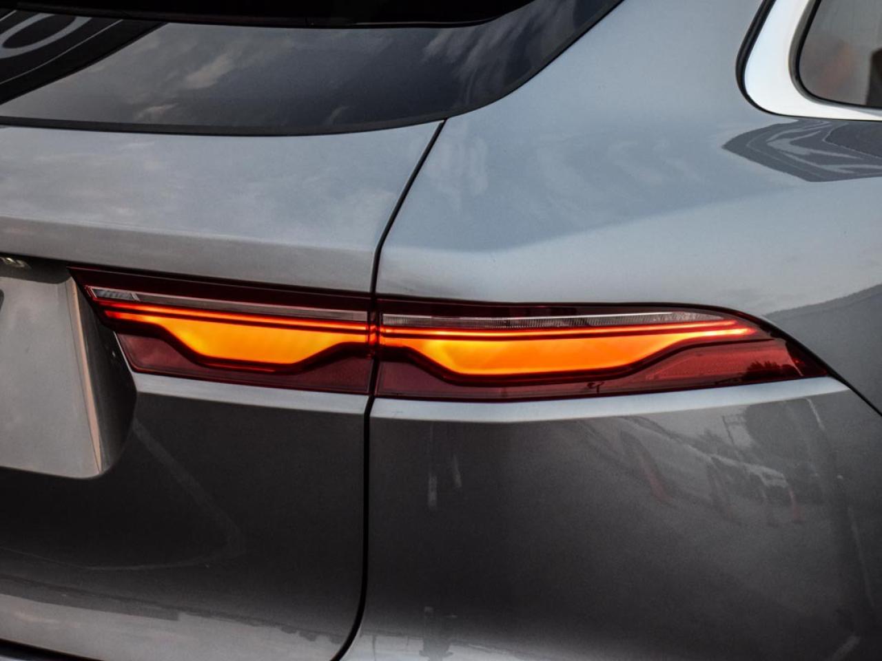 2024 Jaguar F-PACE P250 R-Dynamic S/ONE OWNER/LOW K/DLR MAINTAINED Photo