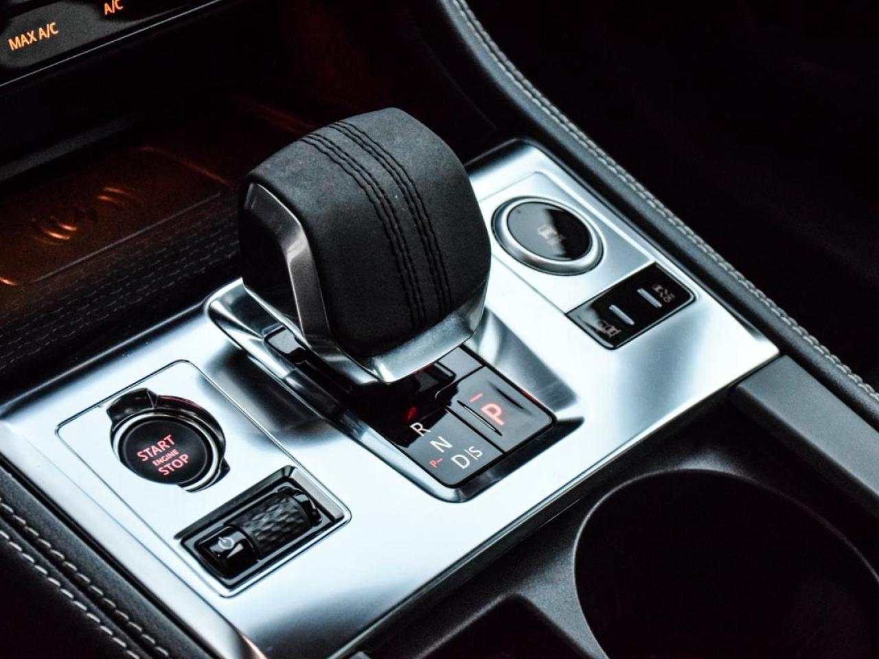 2024 Jaguar F-PACE P250 R-Dynamic S/ONE OWNER/LOW K/DLR MAINTAINED Photo