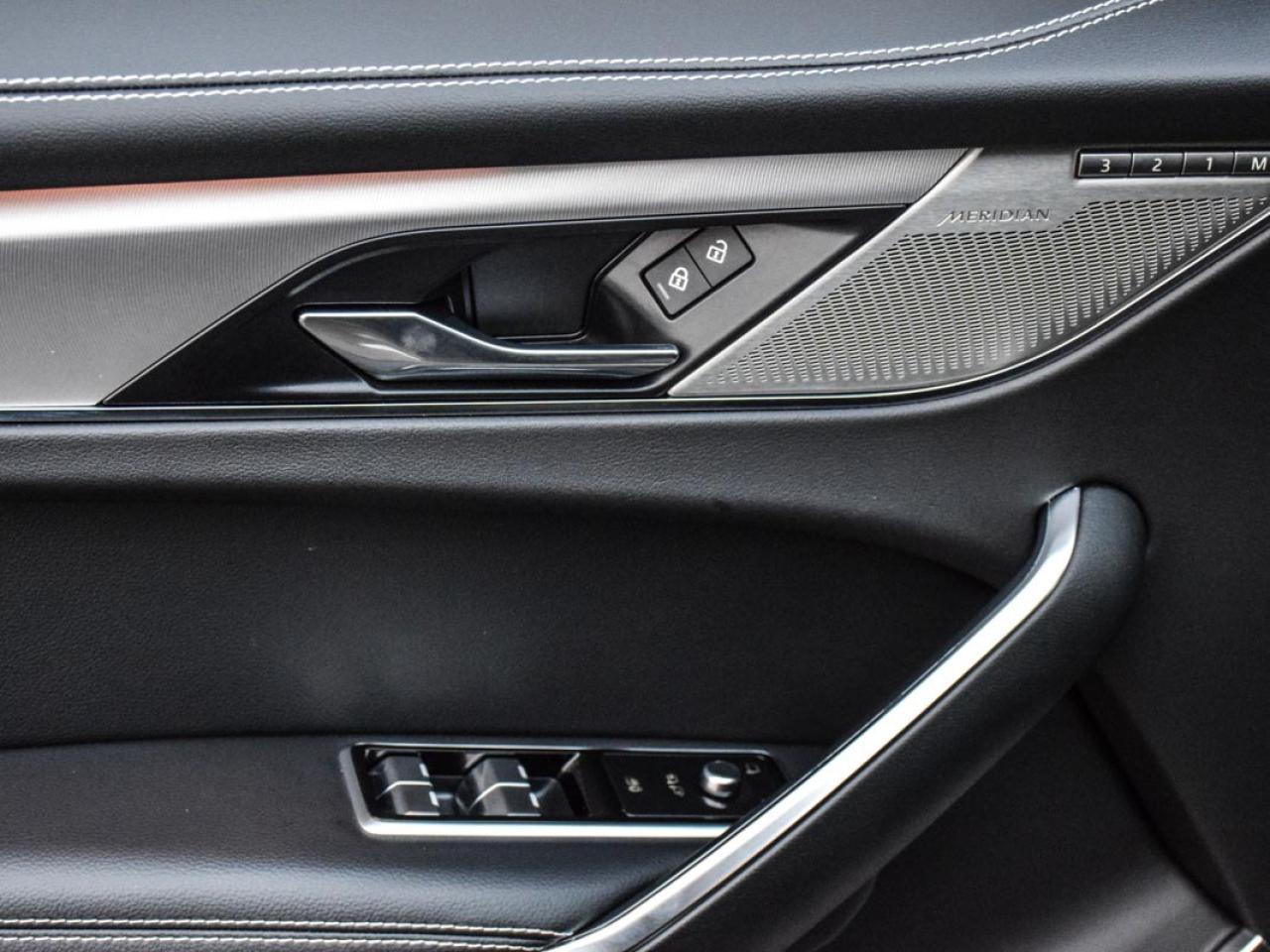 2024 Jaguar F-PACE P250 R-Dynamic S/ONE OWNER/LOW K/DLR MAINTAINED Photo