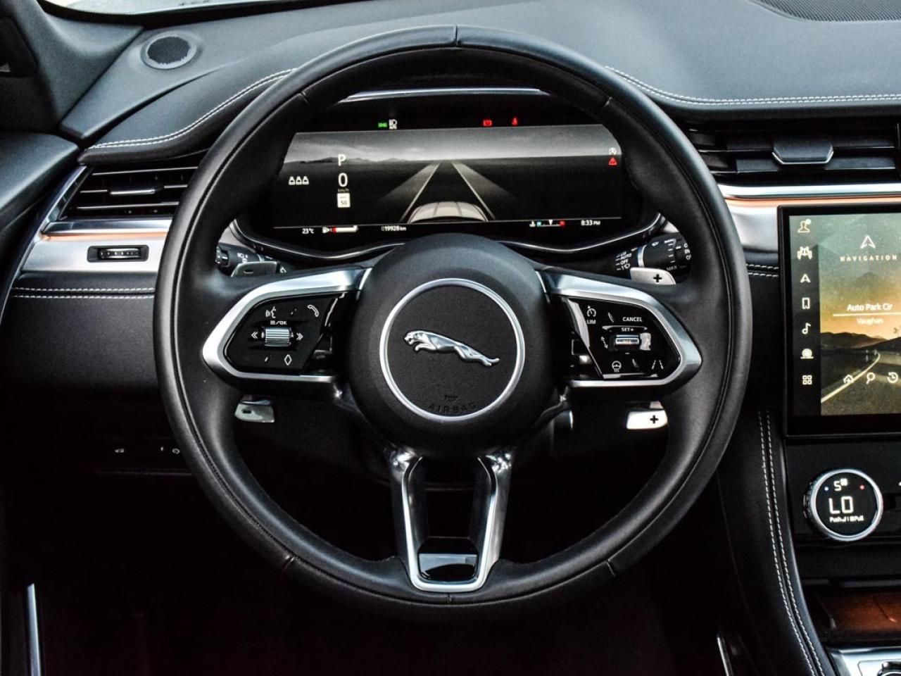 2024 Jaguar F-PACE P250 R-Dynamic S/ONE OWNER/LOW K/DLR MAINTAINED Photo