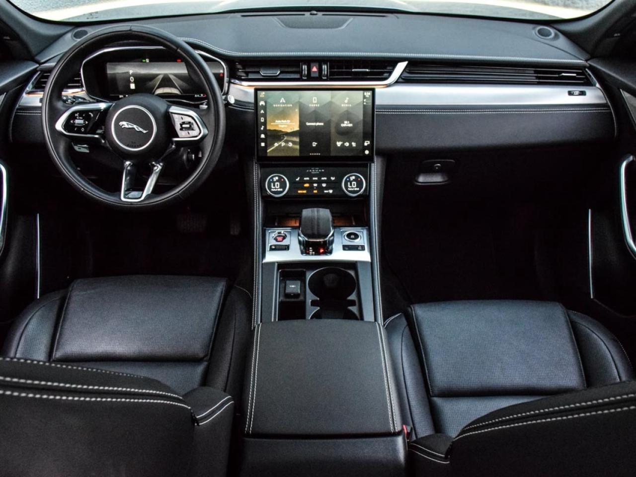 2024 Jaguar F-PACE P250 R-Dynamic S/ONE OWNER/LOW K/DLR MAINTAINED Photo