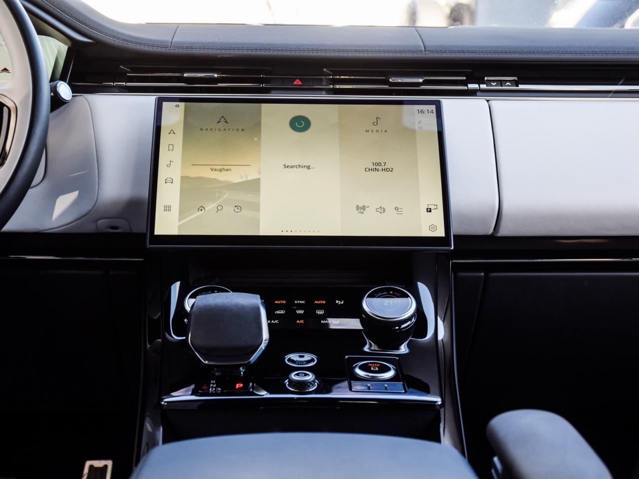 2023 Land Rover Range Rover Sport 1 OWNER DYNAMIC SE NO FEES NO CARFAX CLAIMS Photo