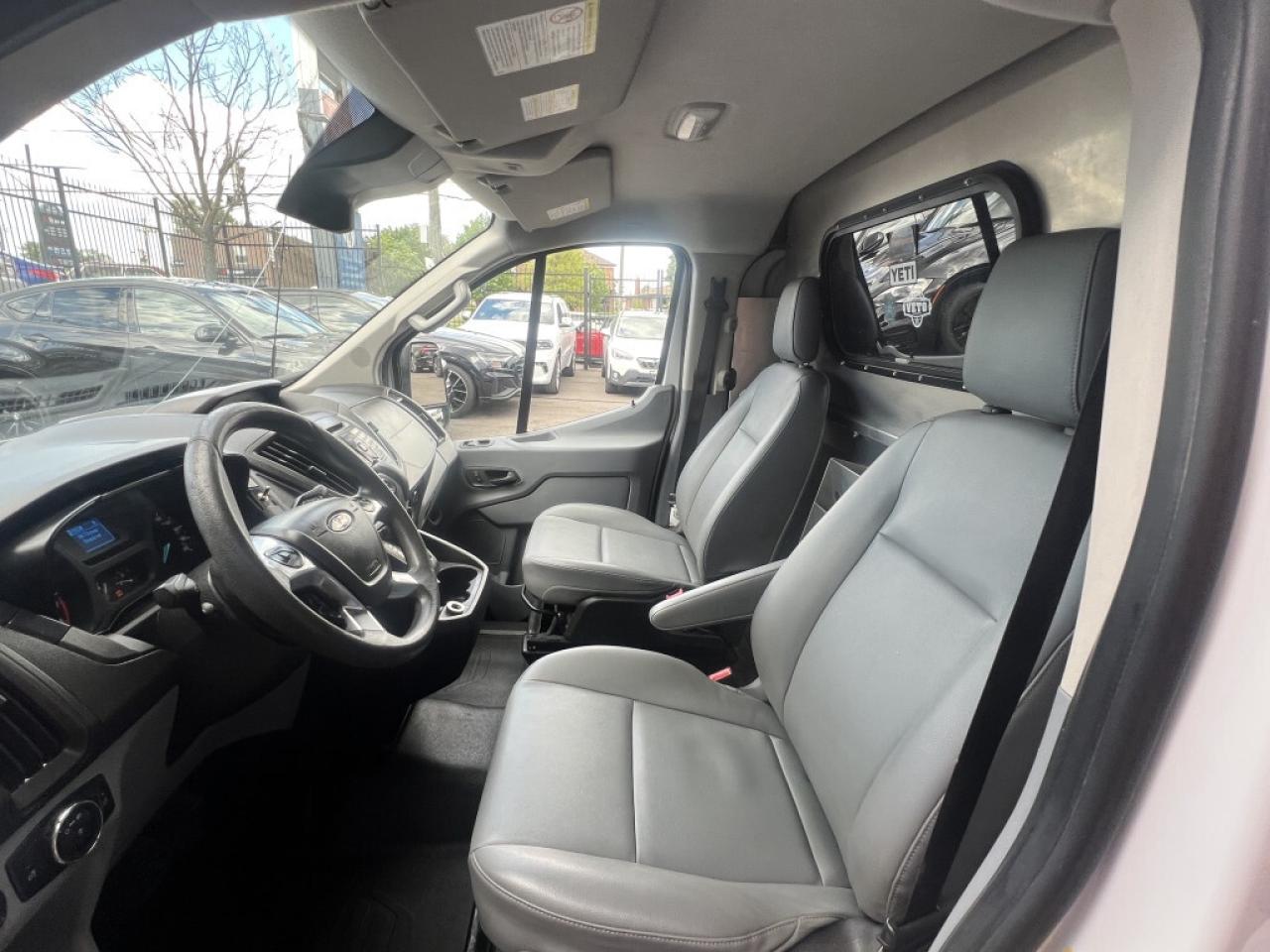 2019 Ford Transit Cargo Van T-250 130 * NO ACCIDENTS / 1 OWNER / BACKUP CAMERA Photo