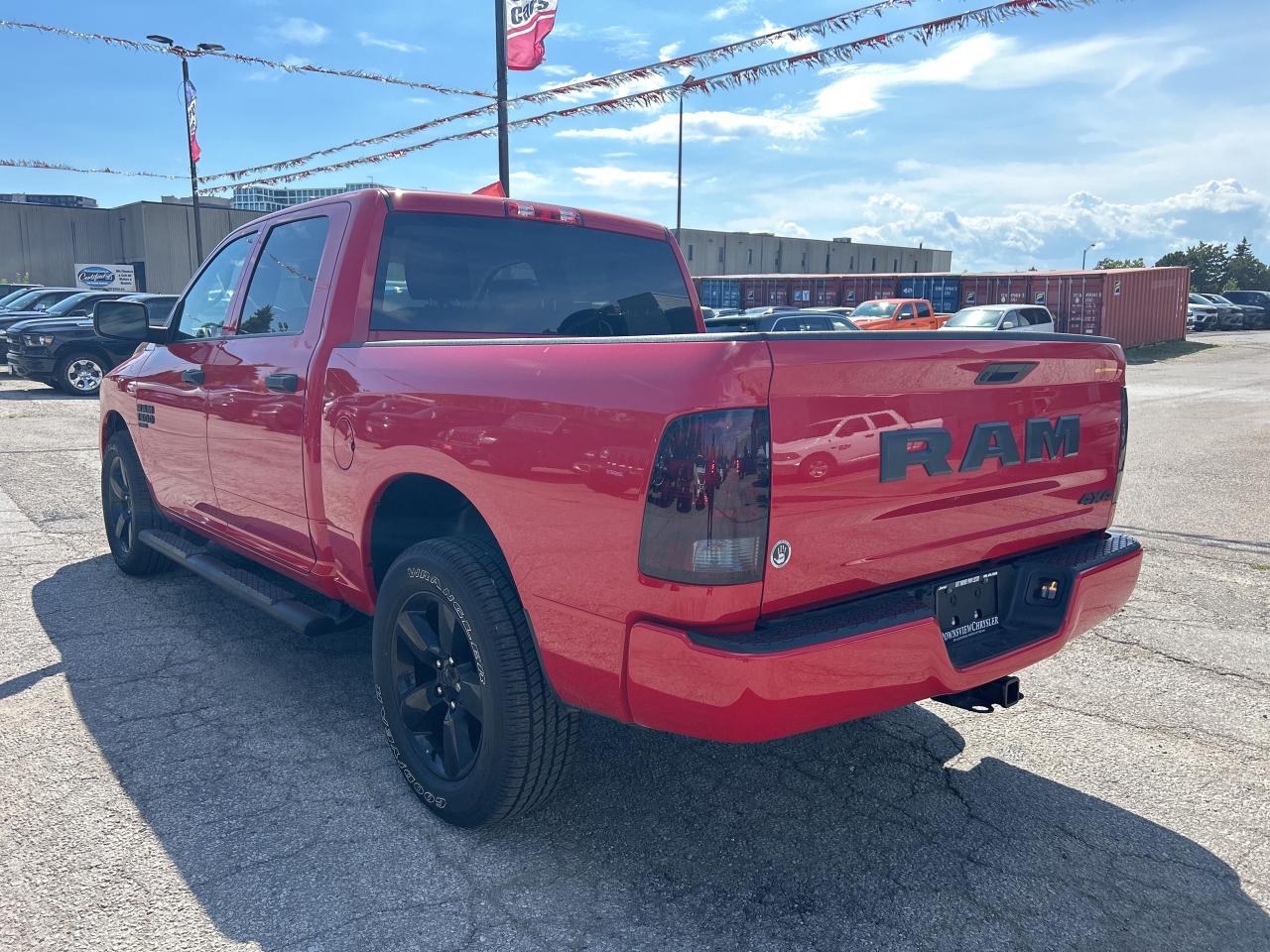 2023 RAM 1500 Classic Night Edition w/Sub Zero Package *LOW KM* Photo