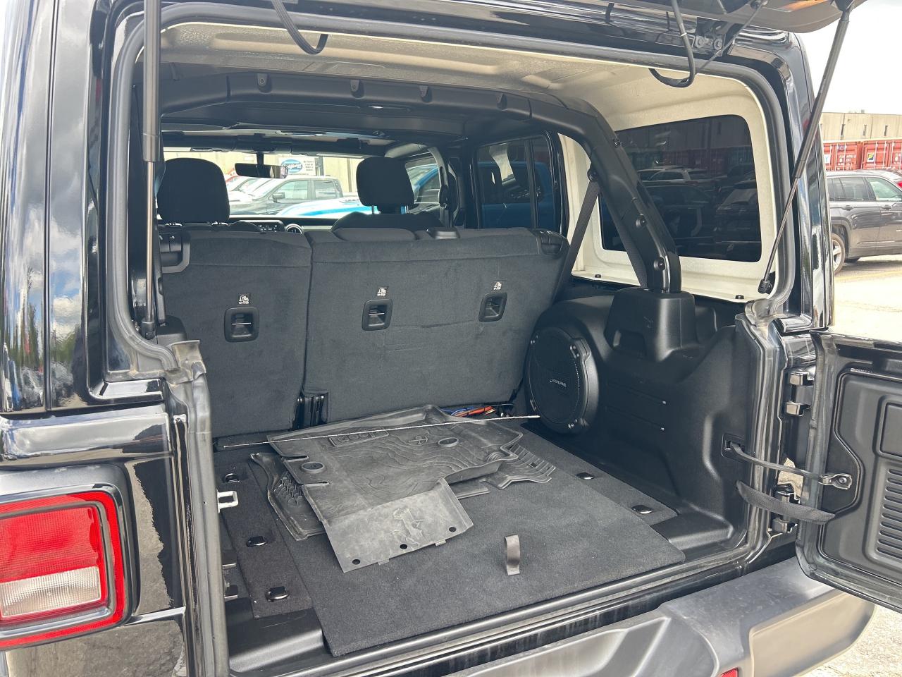 2023 Jeep Wrangler Sahara w/V6, Full-Time 4WD, Remote Start Photo