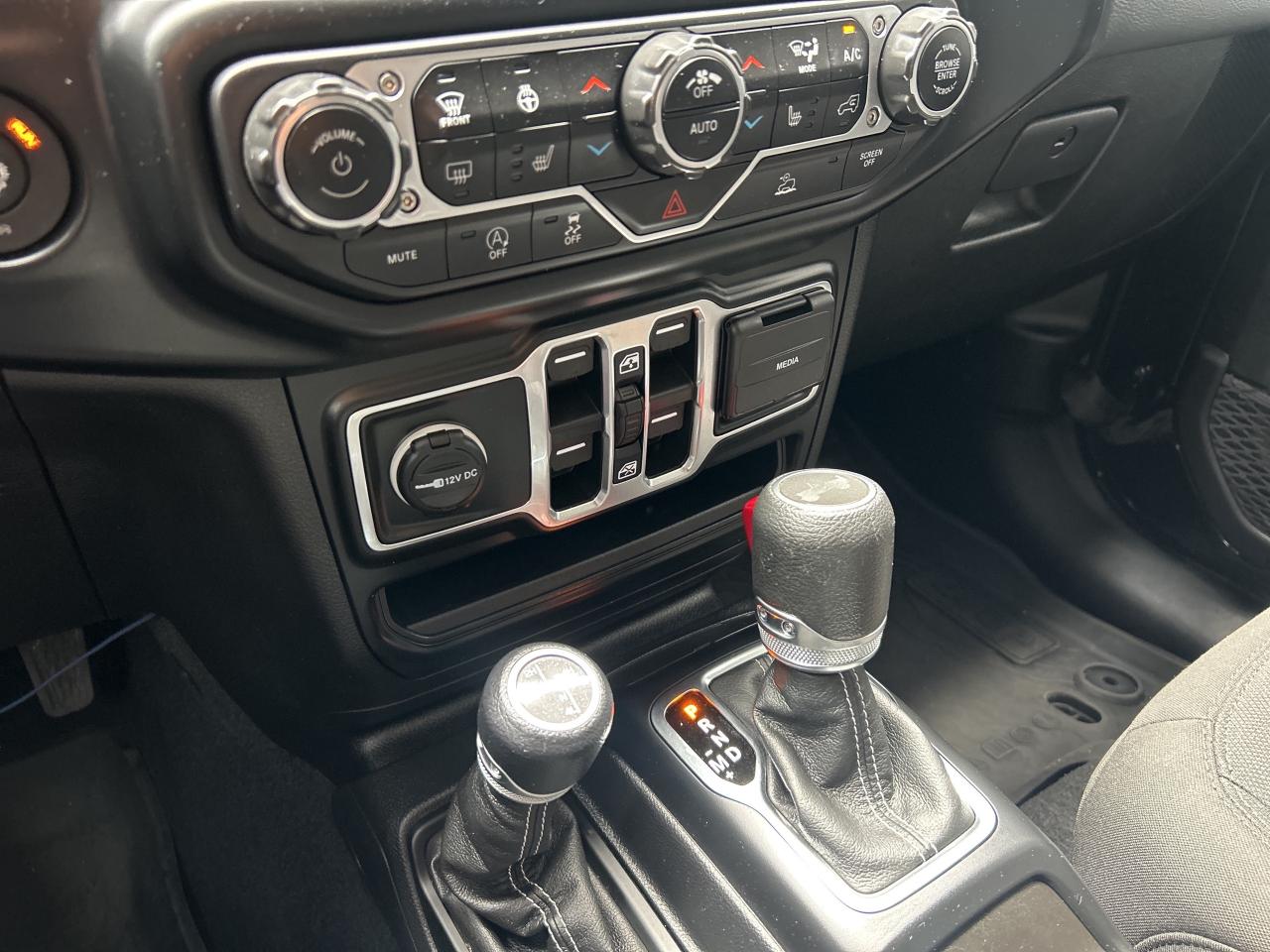 2023 Jeep Wrangler Sahara w/V6, Full-Time 4WD, Remote Start Photo