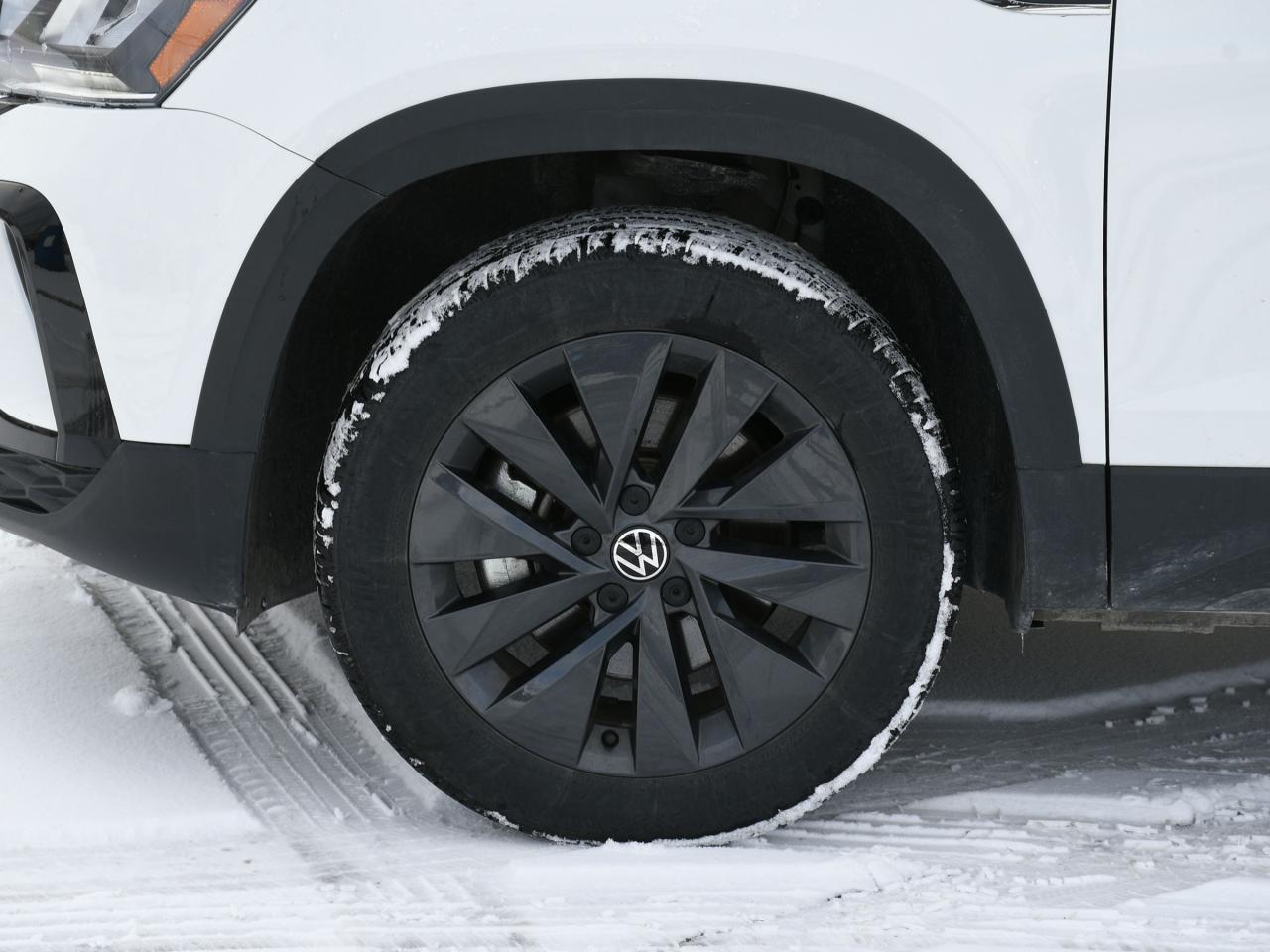 2024 Volkswagen Taos  Photo