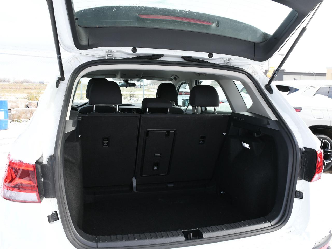 2024 Volkswagen Taos  Photo