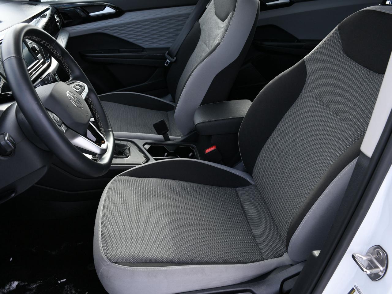 2024 Volkswagen Taos  Photo