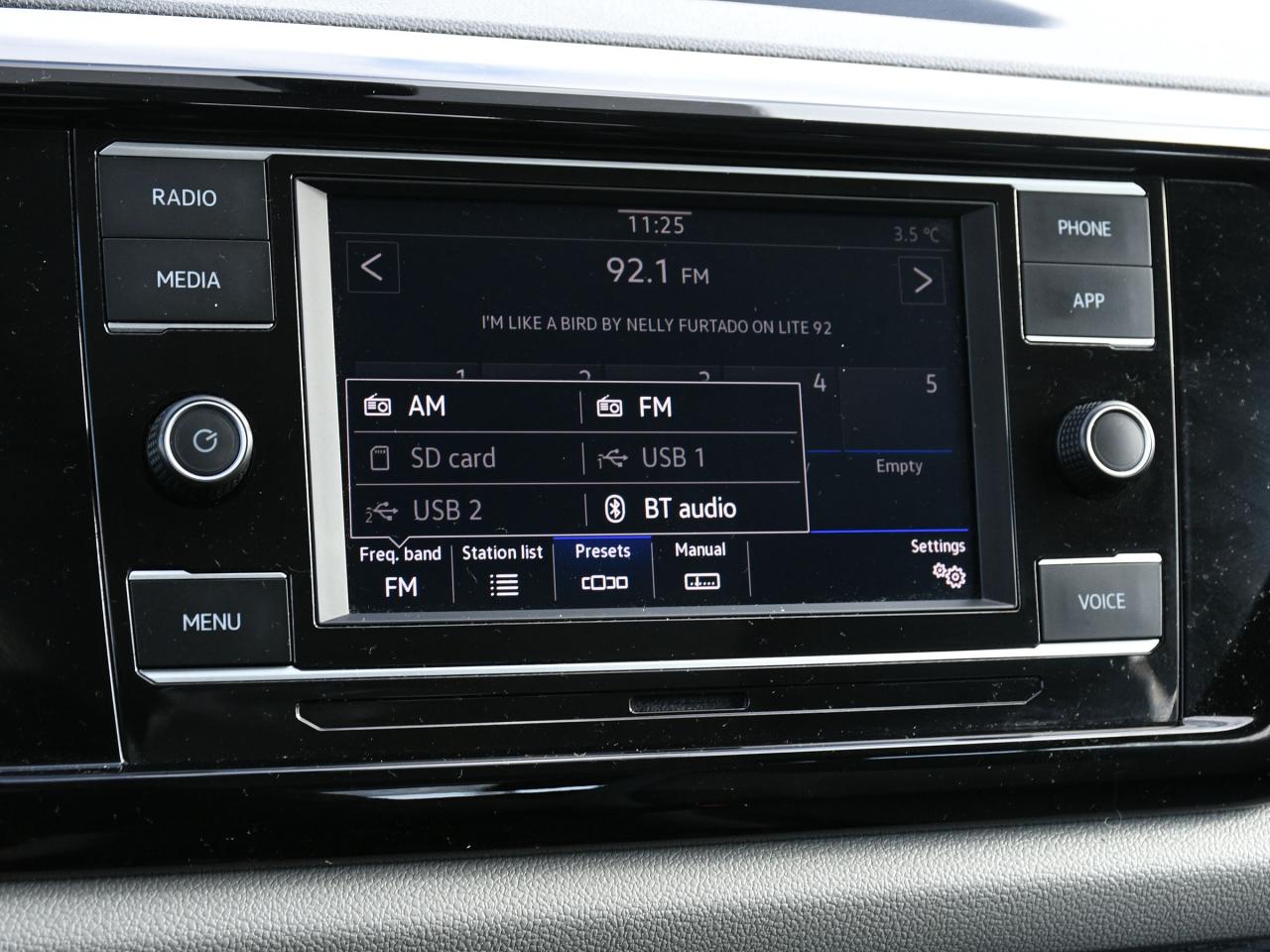 2024 Volkswagen Taos  Photo