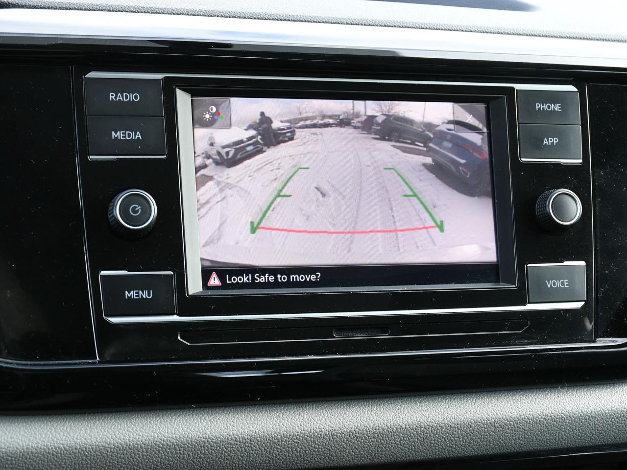 2024 Volkswagen Taos  Photo