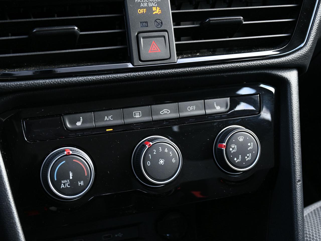 2024 Volkswagen Taos  Photo