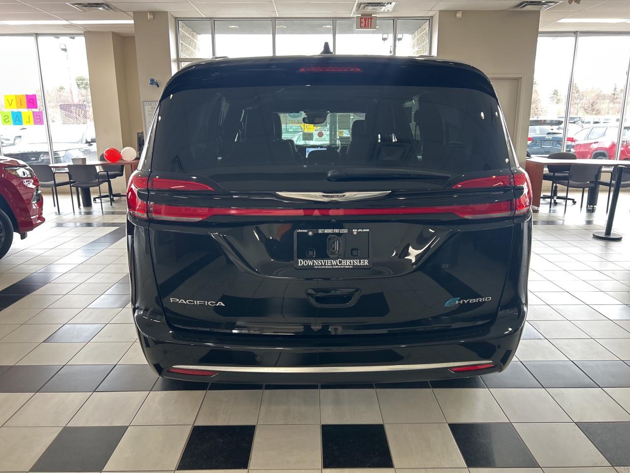 2023 Chrysler Pacifica Hybrid Pinnacle w/FamCam, DVD, NAV, Sunroof, 360 Camera Photo