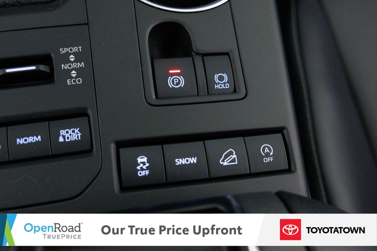 2022 Toyota Highlander XLE! CERTIFIED PRE OWNED! ELIGIBLE FOR OPEN ROAD L Photo