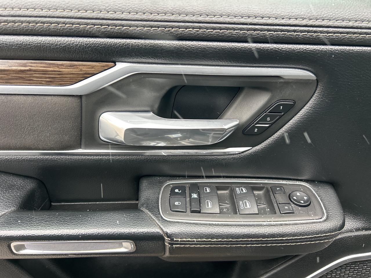 2020 RAM 1500 Laramie w/6'4 Box, Sunroof, Trailer Tow Group, NAV Photo