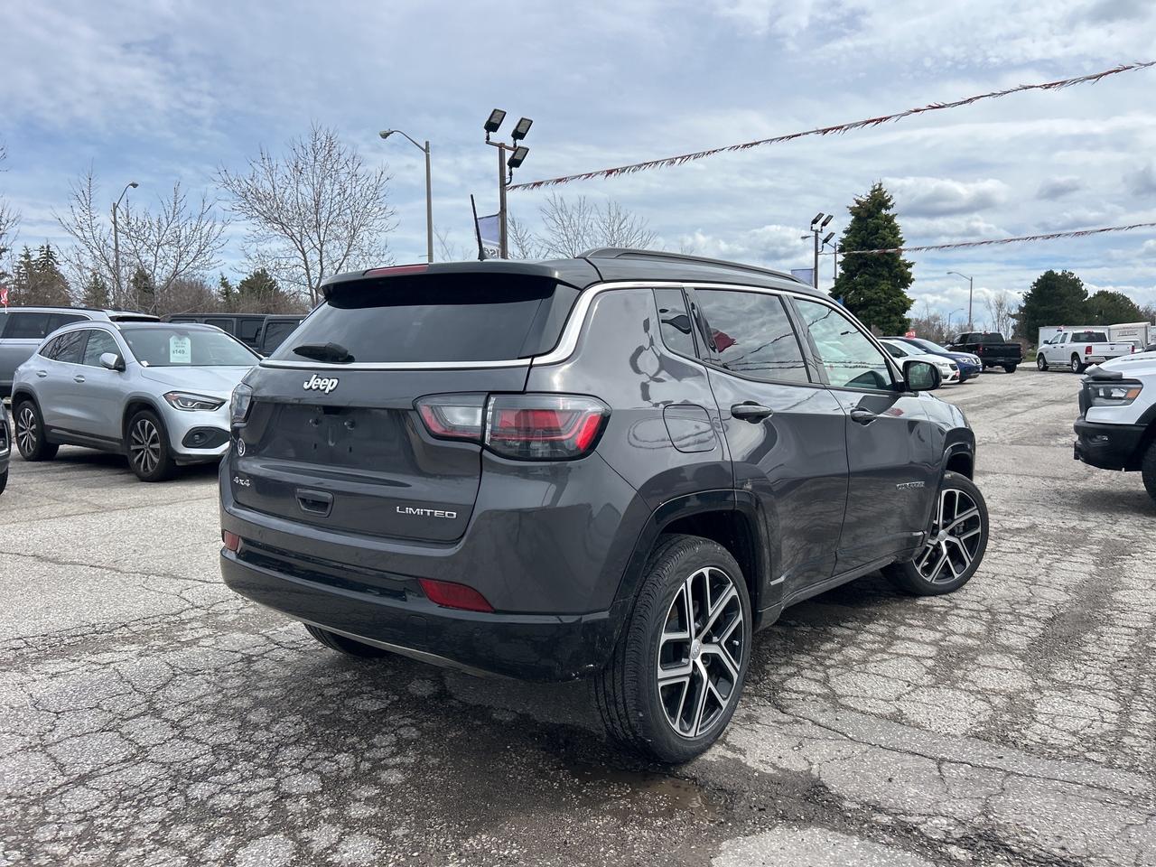 2024 Jeep Compass Limited 4x4 w/Leather, NAV, Power Liftgate Photo