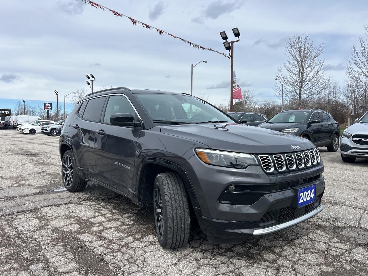 2024 Jeep Compass Limited 4x4 w/Leather, NAV, Power Liftgate Photo
