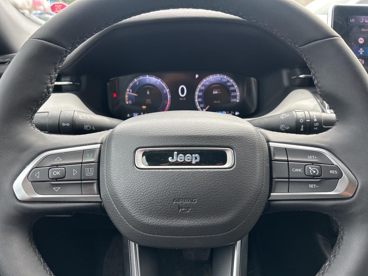 2024 Jeep Compass Limited 4x4 w/Leather, NAV, Power Liftgate Photo