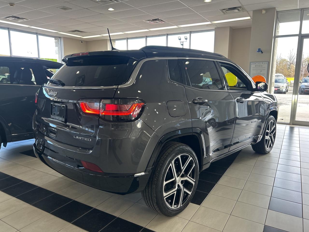 2024 Jeep Compass Limited w/Elite Group, Sun/Sound, Driver Assist Photo