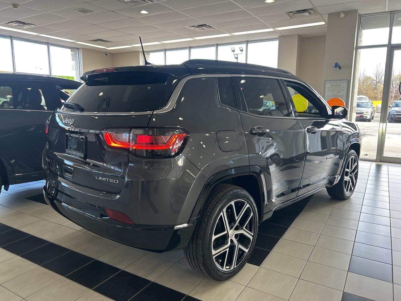 2024 Jeep Compass Limited w/Elite Group, Sun/Sound, Driver Assist Photo4