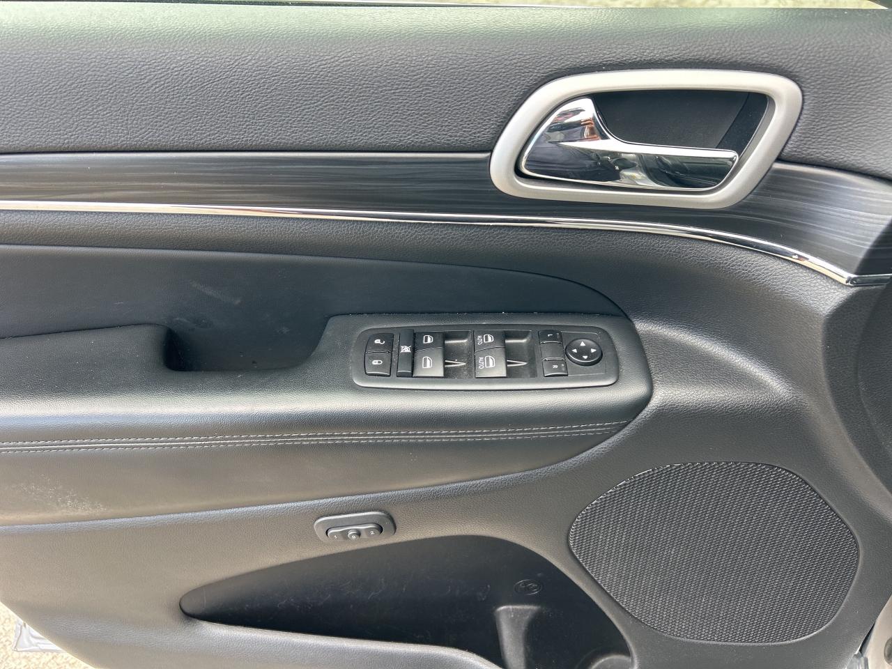 2020 Jeep Grand Cherokee Limited w/Alpine Spkr, Tow Pkg, NAV, 20" Wheels Photo