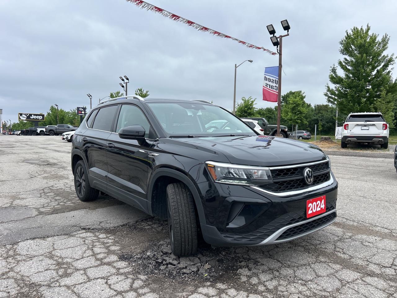 2024 Volkswagen Taos Comfortline w/Sunroof, Leather, Adaptive Cruise Photo2