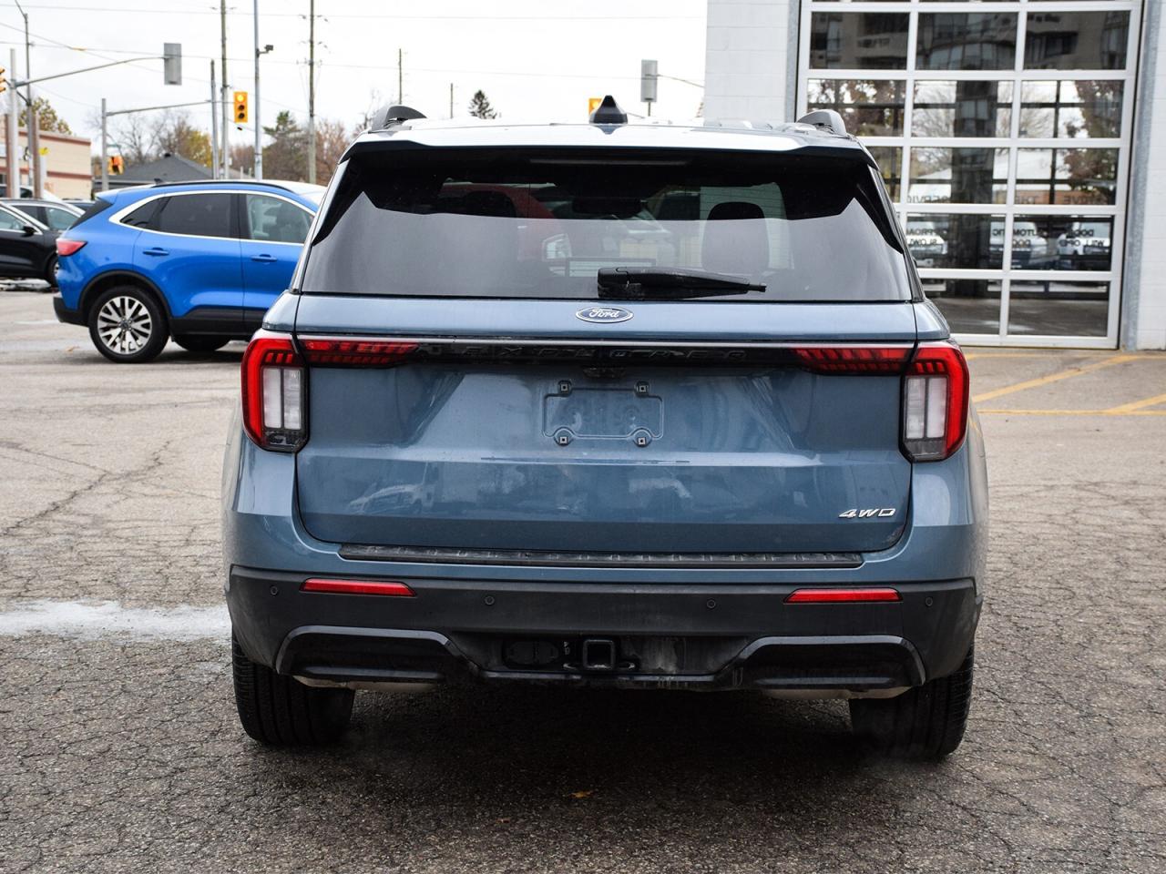 2025 Ford Explorer ST-Line 4WD Photo