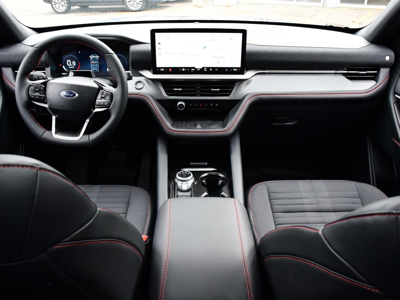 2025 Ford Explorer ST-Line 4WD Photo