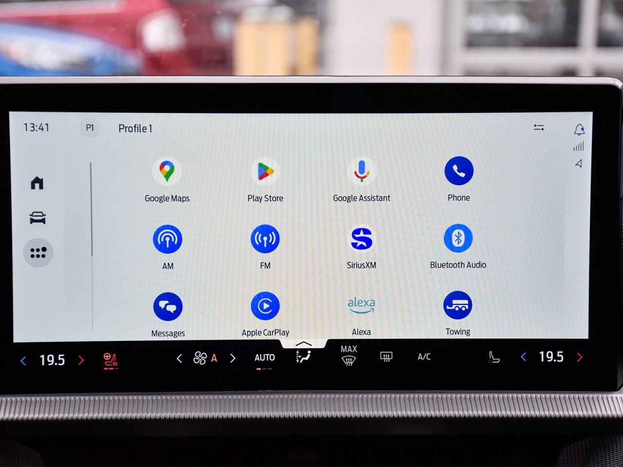 2025 Ford Explorer ST-Line 4WD Photo