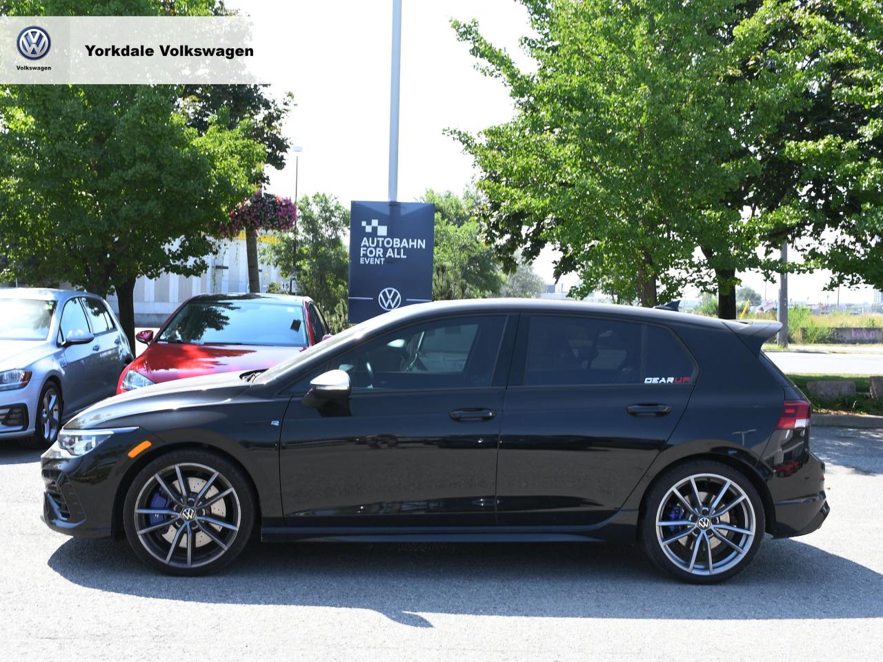 2024 Volkswagen Golf R  Photo3