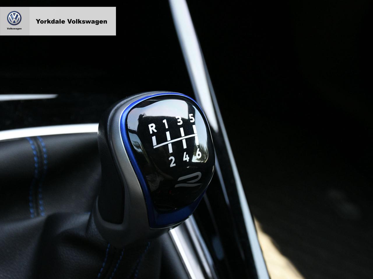 2024 Volkswagen Golf R  Photo