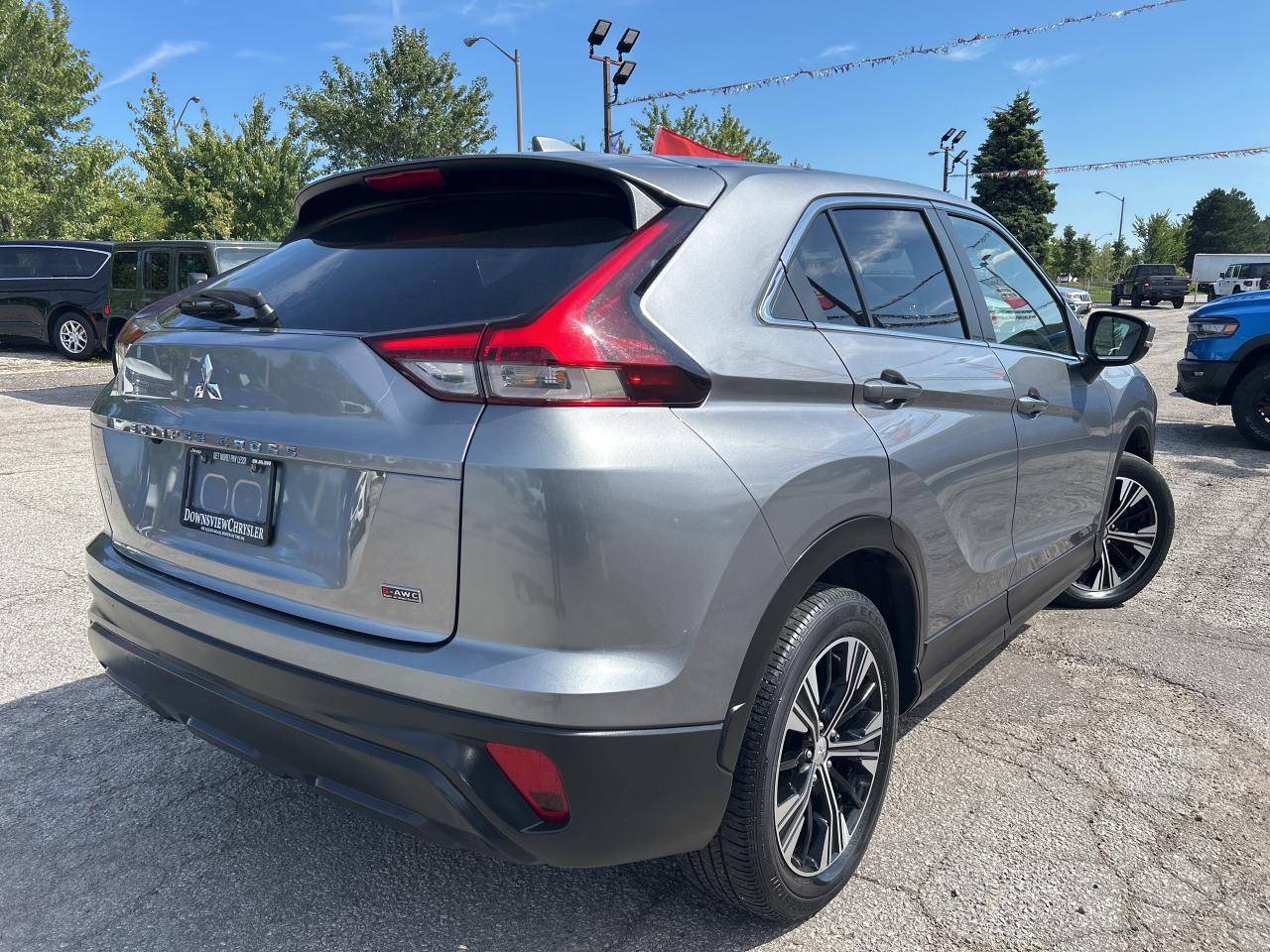 2022 Mitsubishi Eclipse Cross SE S-AWC, Heated Seats, Apple & Android Auto Photo