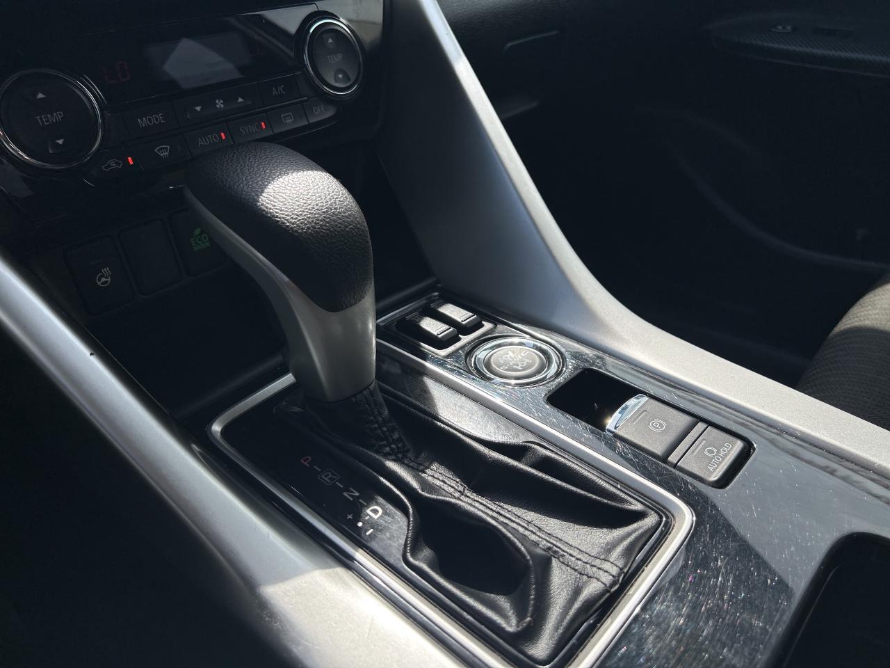 2022 Mitsubishi Eclipse Cross SE S-AWC, Heated Seats, Apple & Android Auto Photo