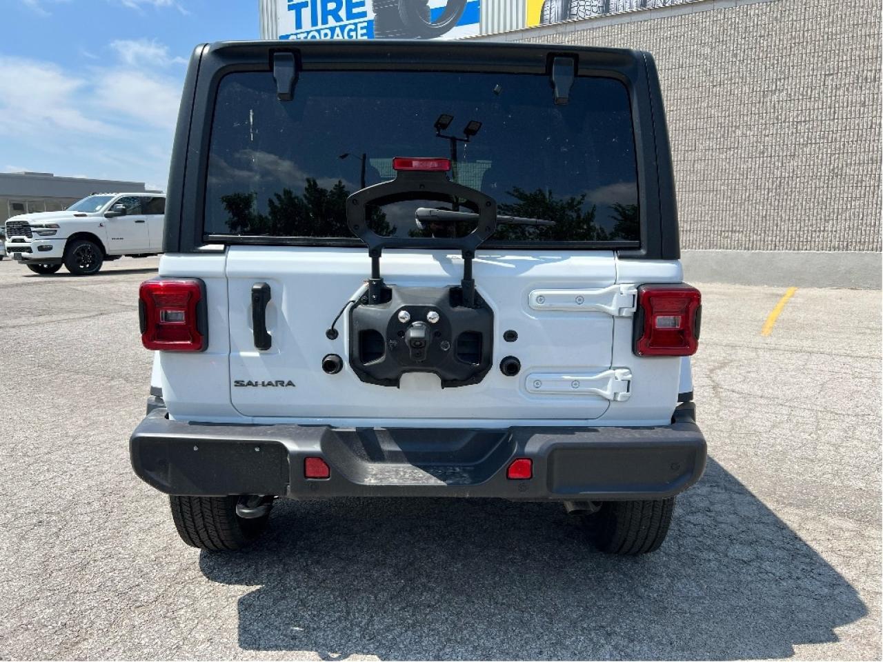 2025 Jeep Wrangler Sahara w/Safety Group, Side Steps Photo4