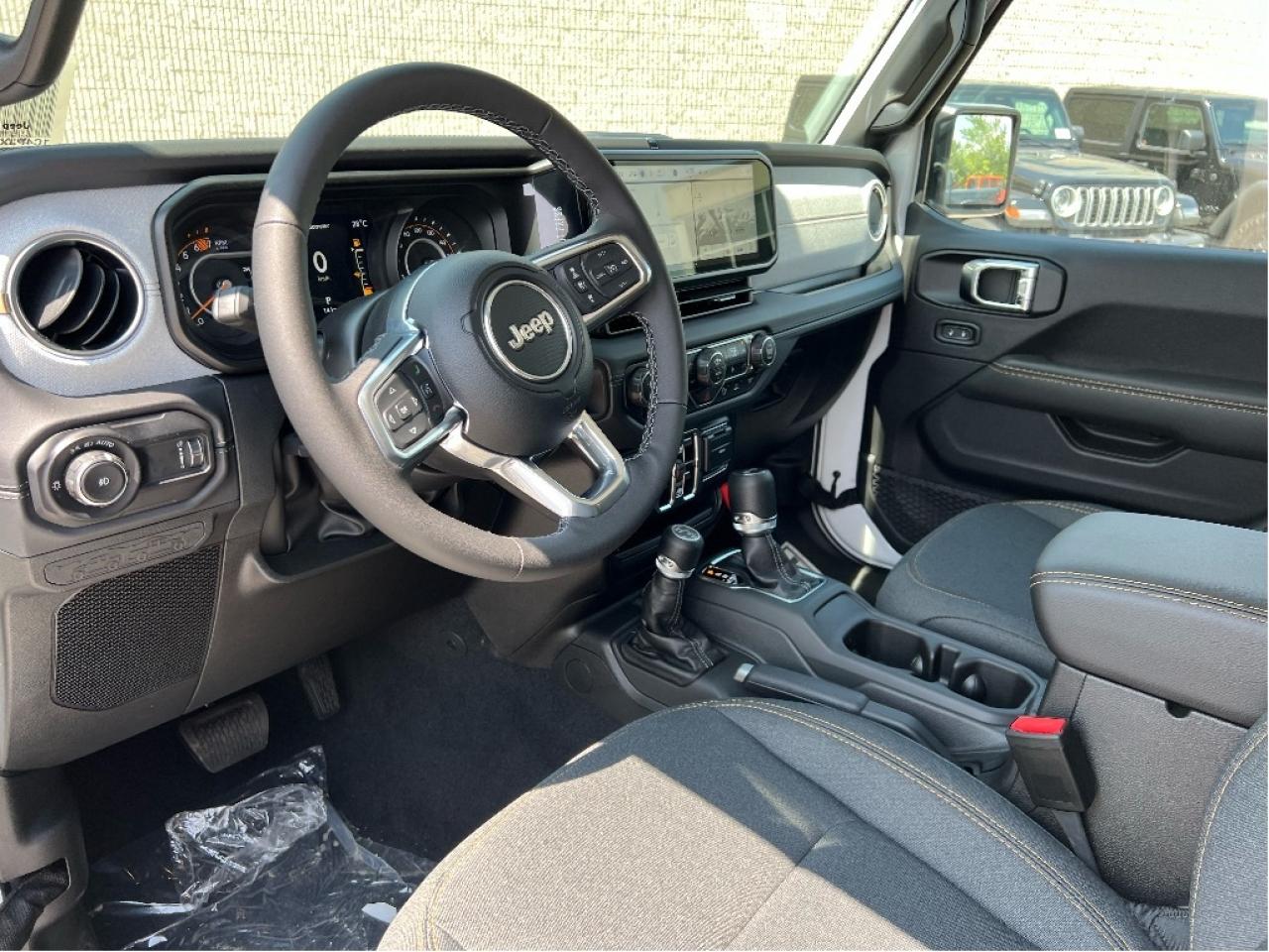 2025 Jeep Wrangler Sahara w/Safety Group, Side Steps Photo