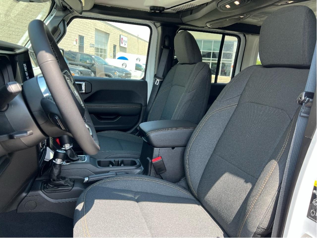 2025 Jeep Wrangler Sahara w/Safety Group, Side Steps Photo