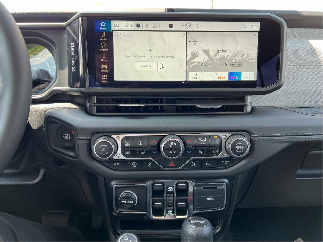 2025 Jeep Wrangler Sahara w/Safety Group, Side Steps Photo