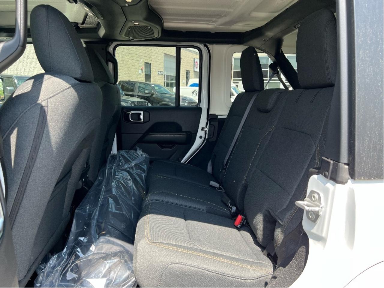 2025 Jeep Wrangler Sahara w/Safety Group, Side Steps Photo