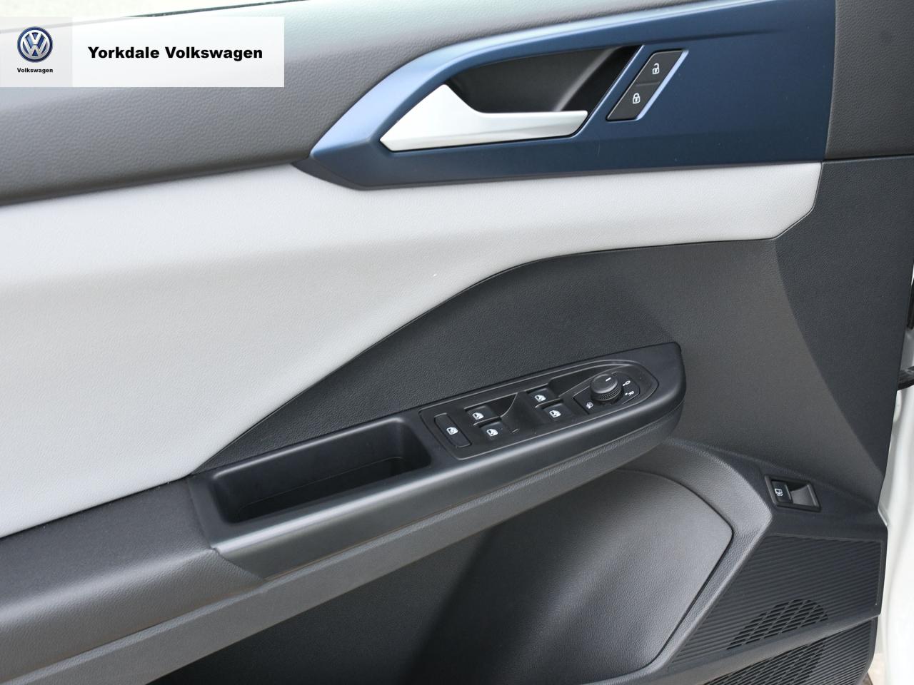 2023 Volkswagen Taos  Photo