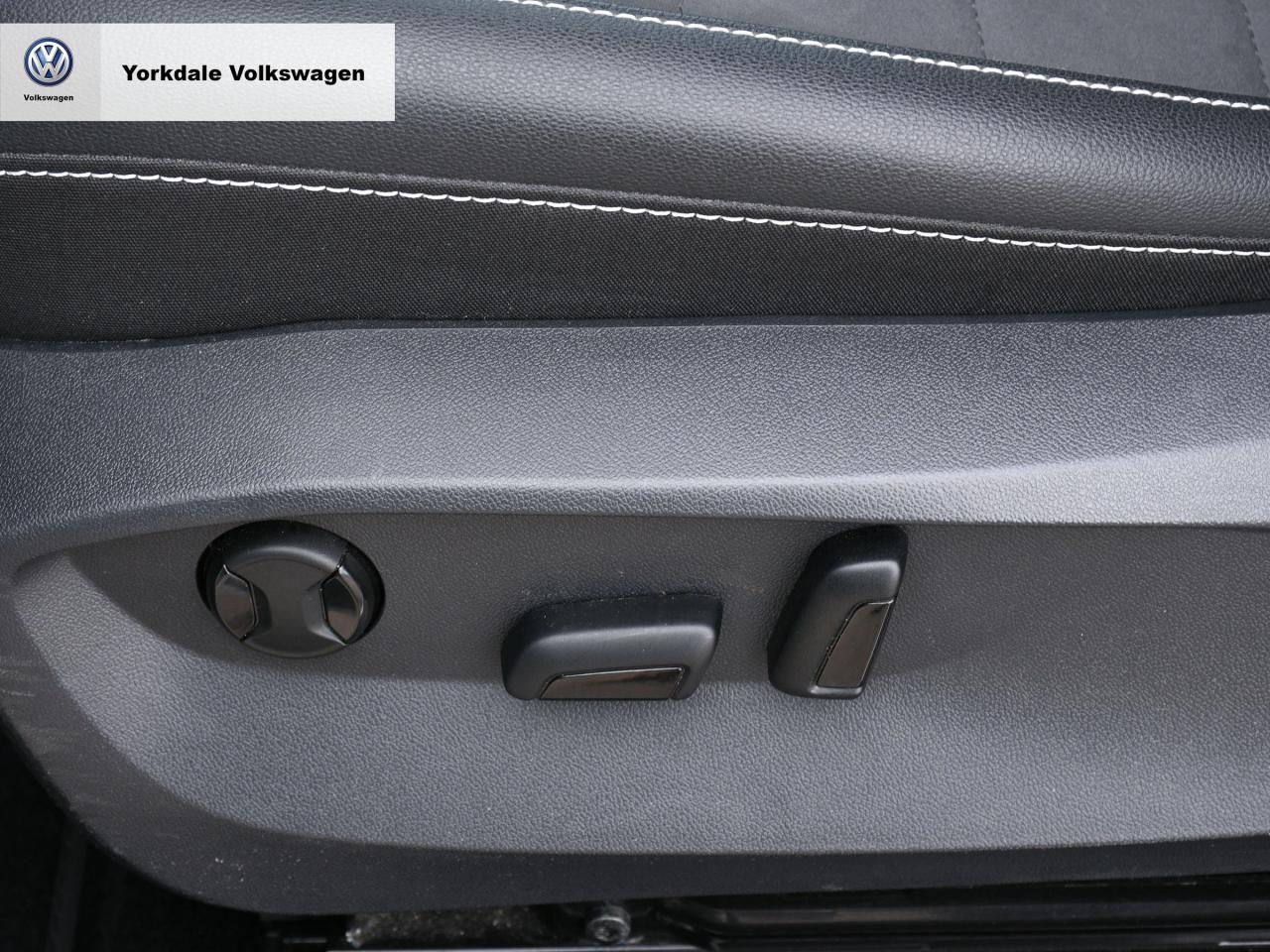 2023 Volkswagen Taos  Photo