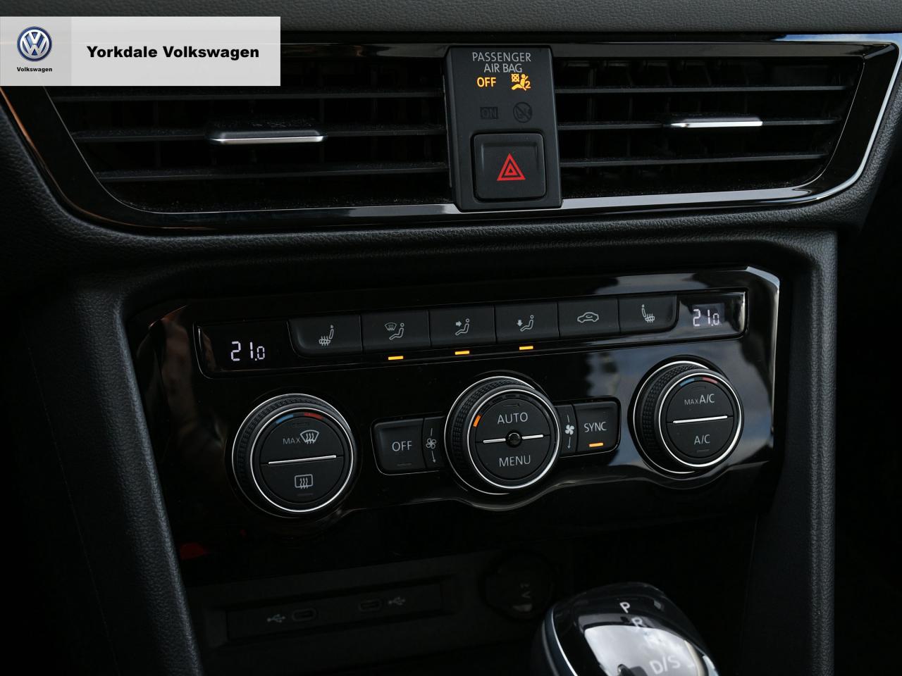 2023 Volkswagen Taos  Photo