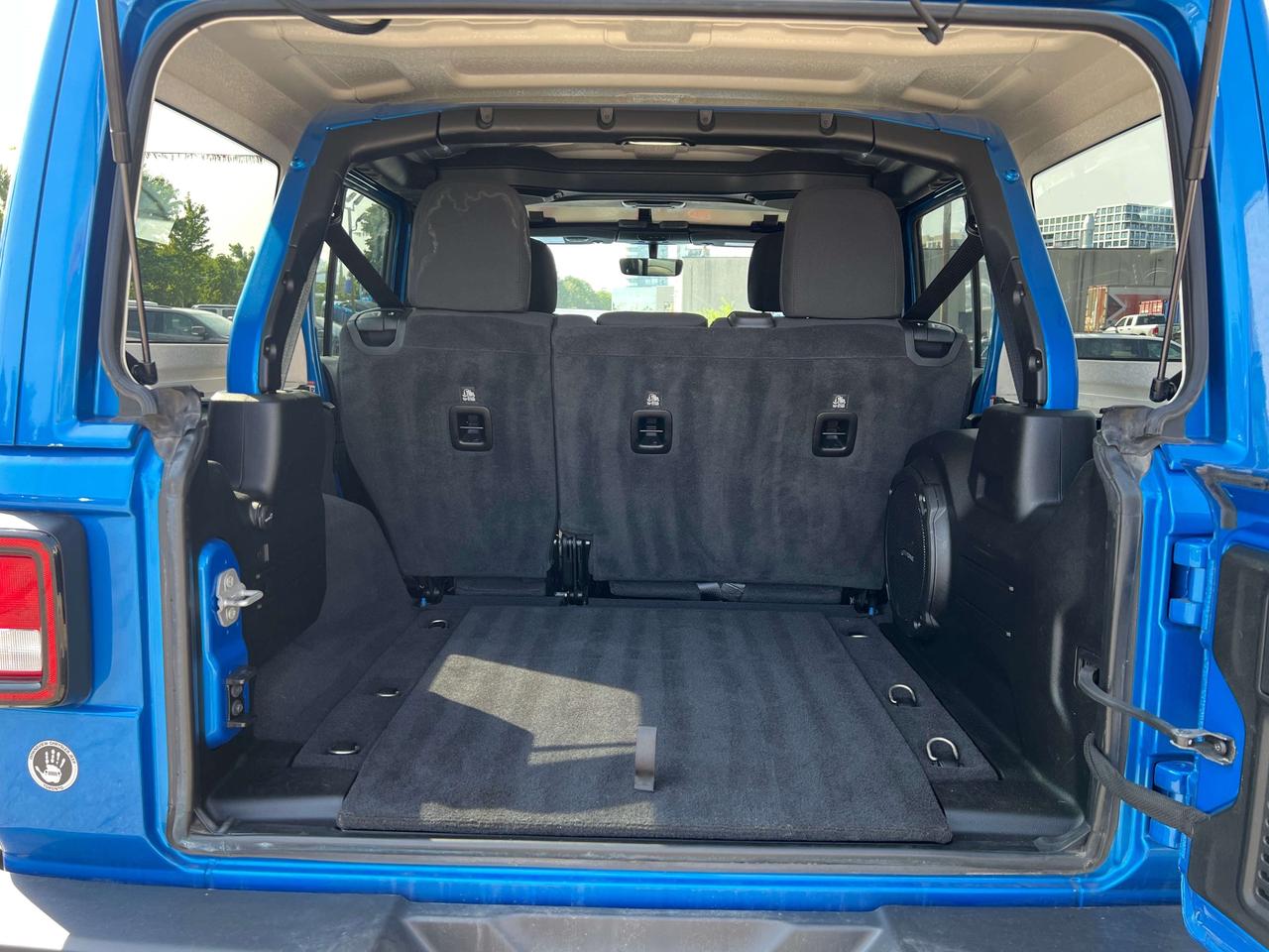 2023 Jeep Wrangler Sahara 4 Door 4x4 w/Body Colour Hard Top Photo