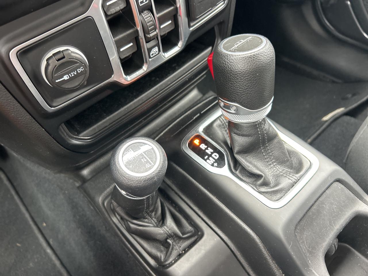 2022 Jeep Gladiator Sport S Tech Group, Cold Weather Group Photo