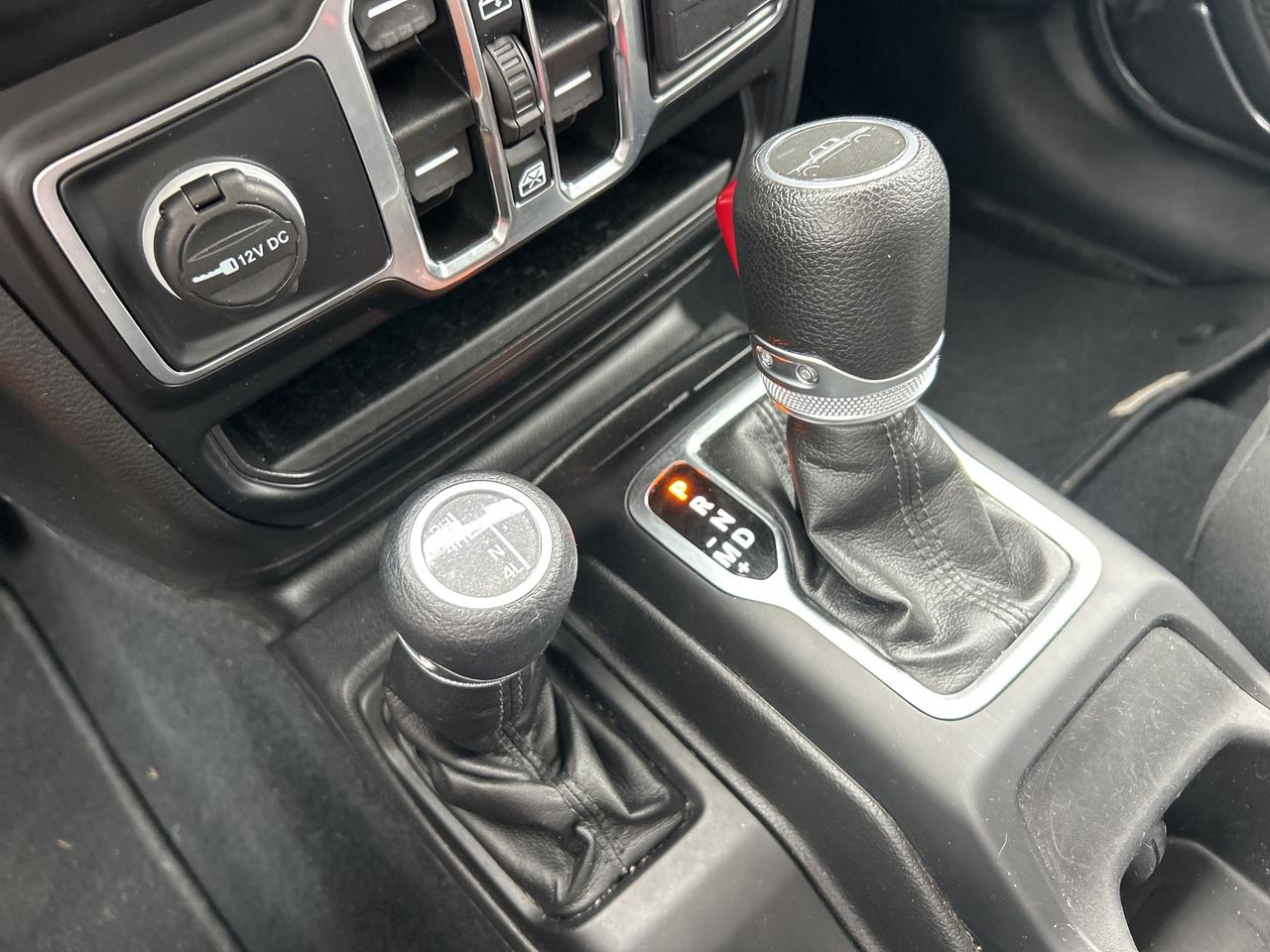 2022 Jeep Gladiator Sport S w/Tech Group, Cold Weather Group, Dual Top Photo