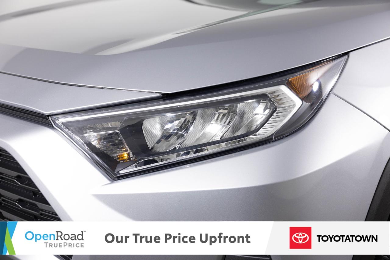 2020 Toyota RAV4 XLE! ACCIDENT FREE! LOADED! Photo