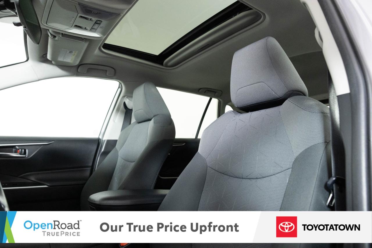 2020 Toyota RAV4 XLE! ACCIDENT FREE! LOADED! Photo