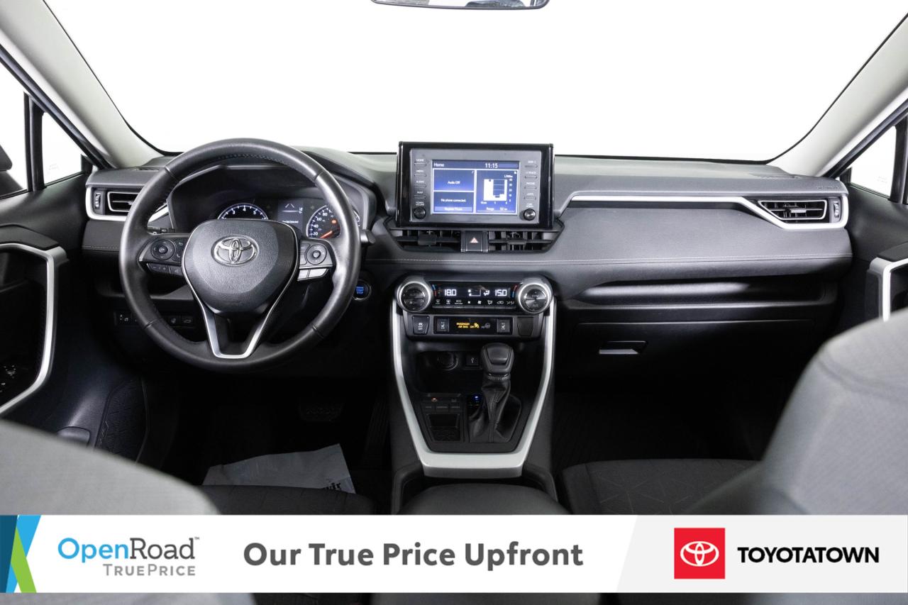 2020 Toyota RAV4 XLE! ACCIDENT FREE! LOADED! Photo