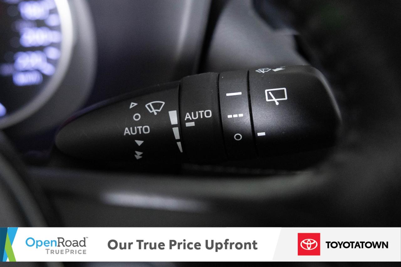 2020 Toyota RAV4 XLE! ACCIDENT FREE! LOADED! Photo